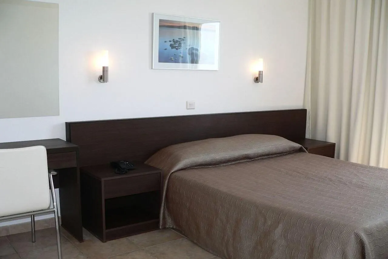 Aparthotel Costantiana Beach Hotel Apartments Larnaca